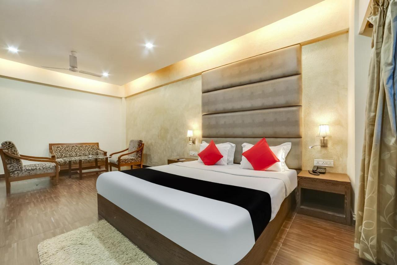 Capital O 61351 Waii International Hotel Bhalukpung Bilik gambar