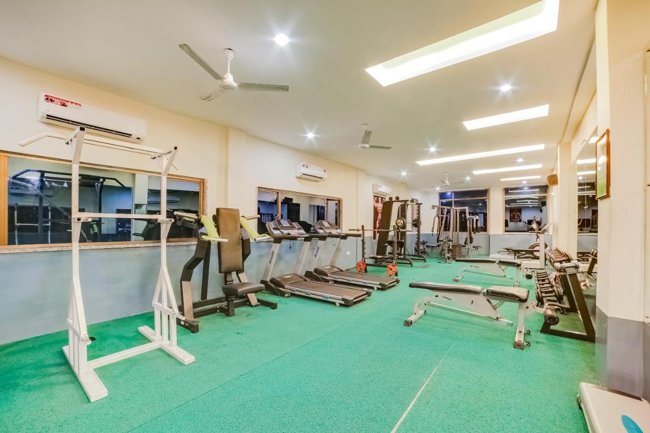 Capital O 61351 Waii International Hotel Bhalukpung Luaran gambar