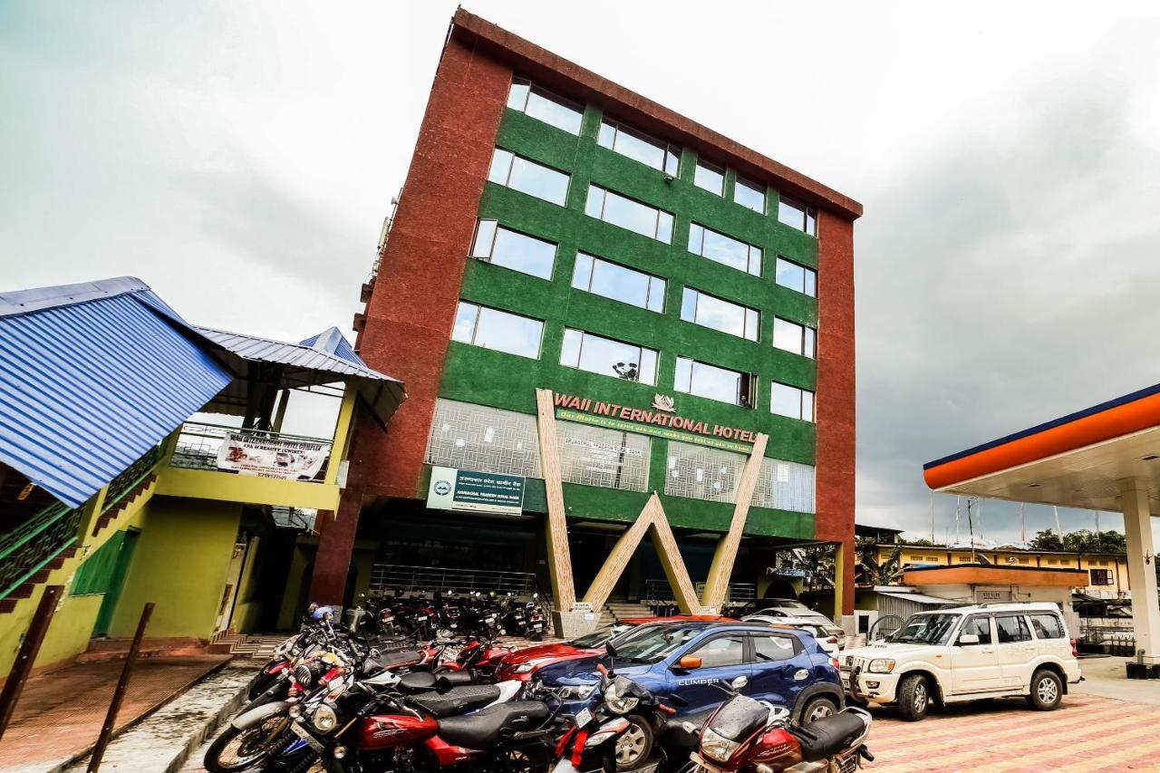 Capital O 61351 Waii International Hotel Bhalukpung Luaran gambar